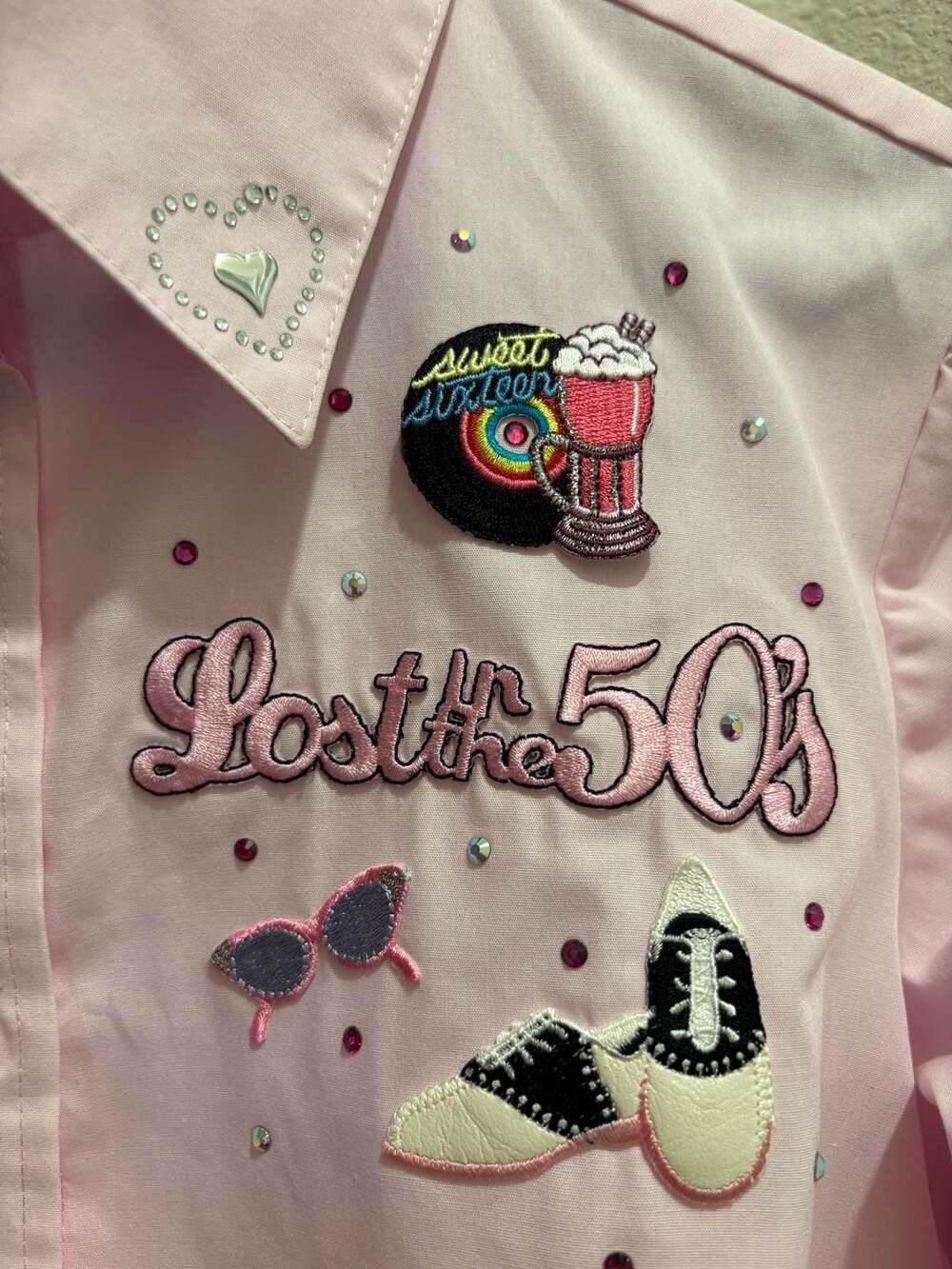 IZOD Women's Pink 'Lost In The 50s' Custom Embroidered Rhinestone Button-Down Sh